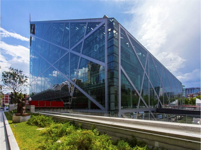 通道闸电机驱动器怎么控制